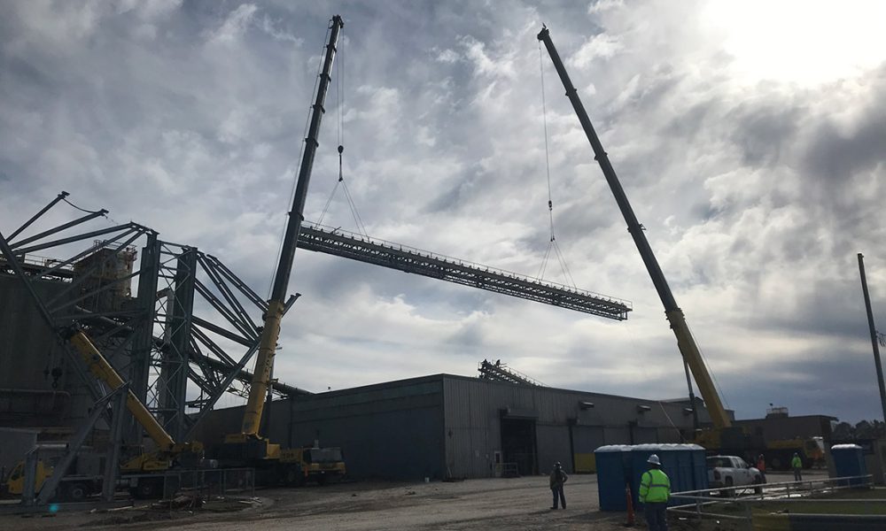 conveyor foundation concrete installation crane